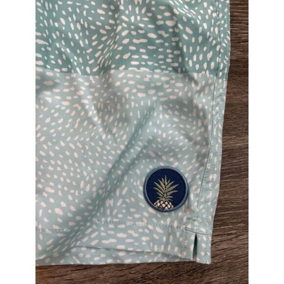 NWT Chubbies The Whale Sharks Classic Swim Trunks 7” Blue Size Medium - Picture 2 of 7